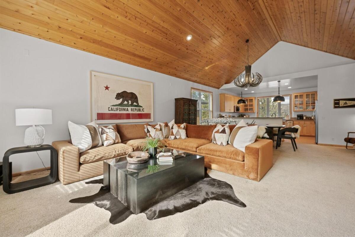 New Serenity Lodge Base Of Snow Summit Hot Tub بيغ بير لاكي، سان بيرناردينو، كاليفورنيا المظهر الخارجي الصورة